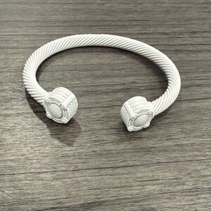 Plunder White Twisted Bracelet NWOT